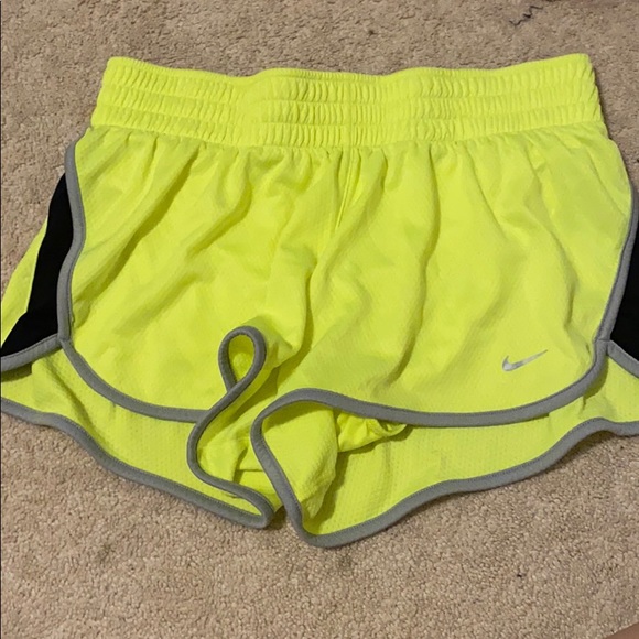 Nike shorts bundle (2) - Picture 5 of 7